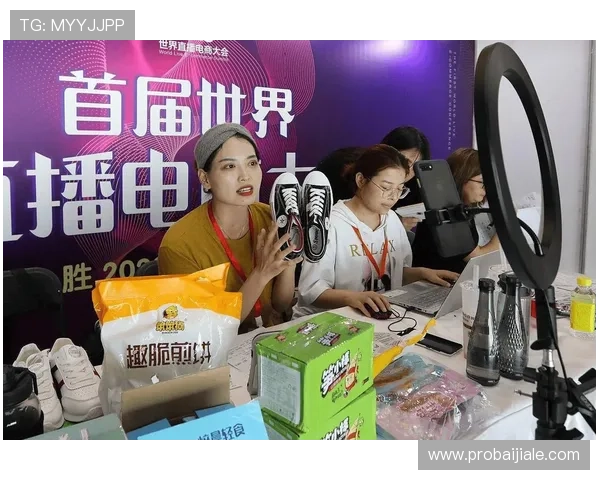 访问真人视讯app官网，享受高清流畅的真人直播互动娱乐服务